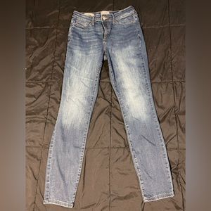 Mid rise skinny jeans